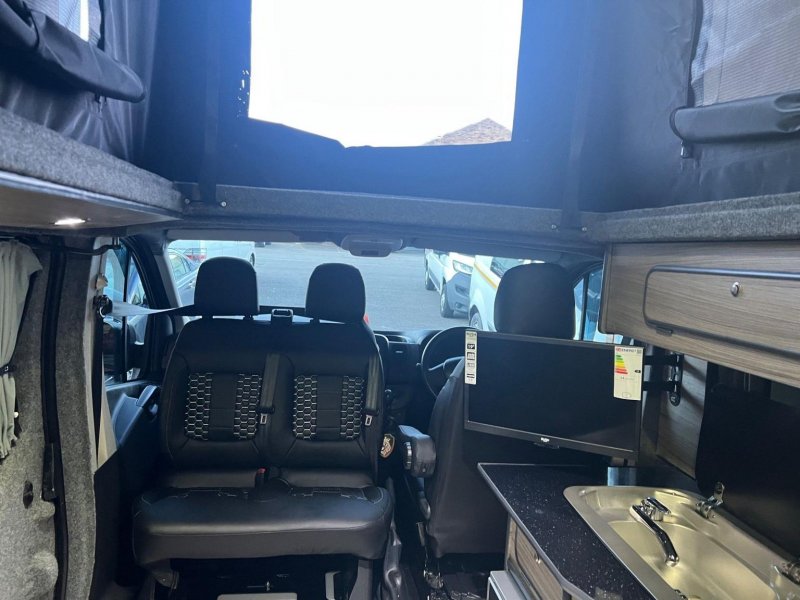 VAUXHALL VIVARO