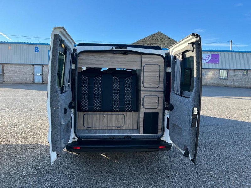VAUXHALL VIVARO
