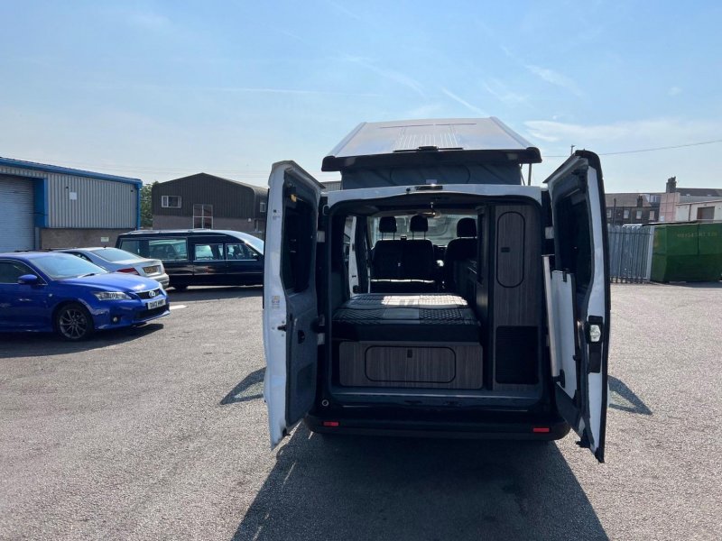 VAUXHALL VIVARO