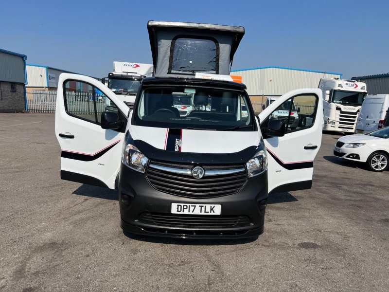 VAUXHALL VIVARO