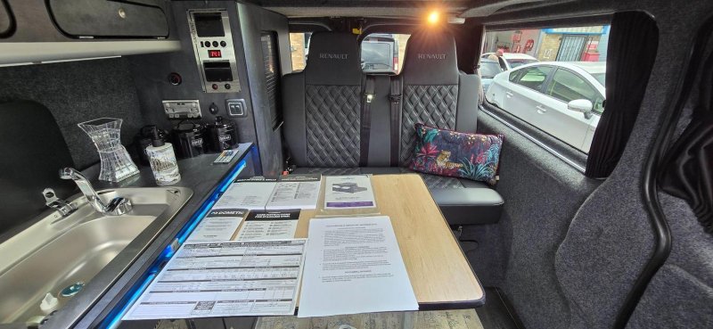 RENAULT TRAFIC
