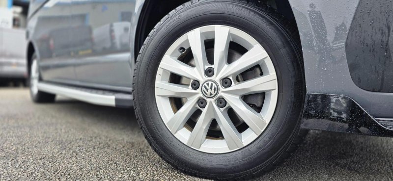 VOLKSWAGEN TRANSPORTER