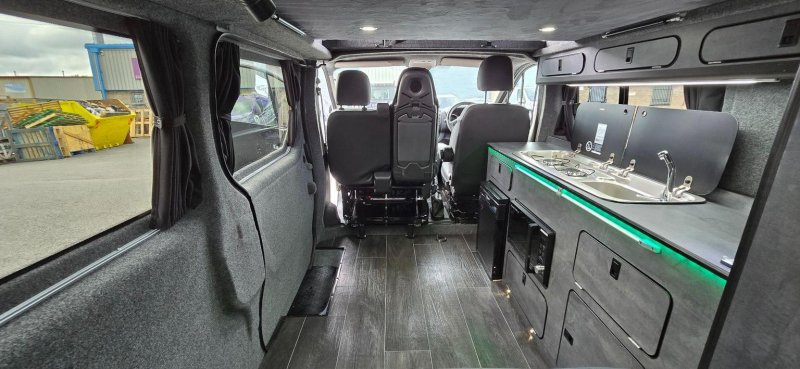 VAUXHALL VIVARO