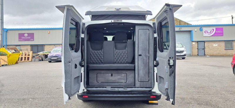 VAUXHALL VIVARO