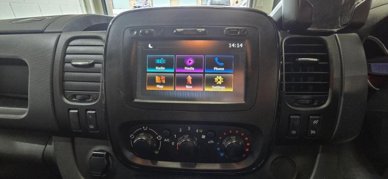 RENAULT TRAFIC