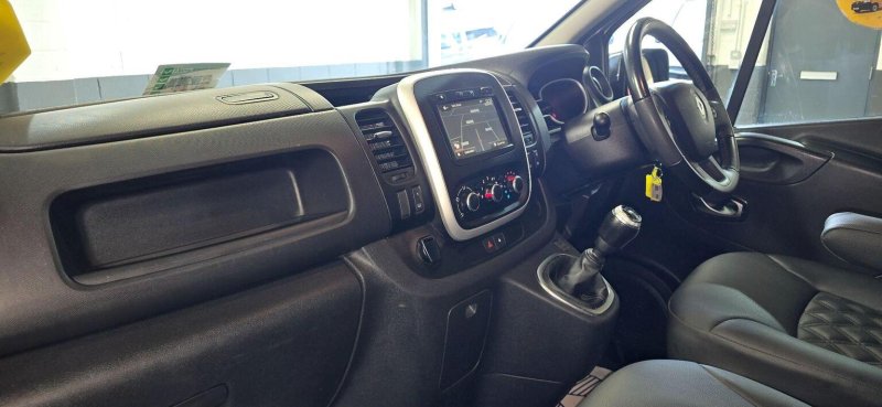 RENAULT TRAFIC