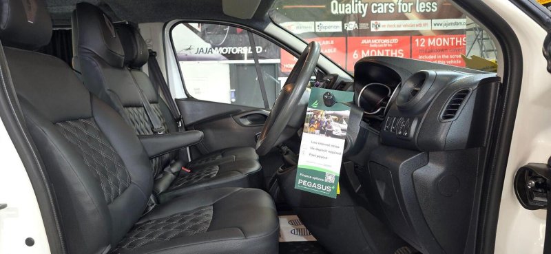 RENAULT TRAFIC