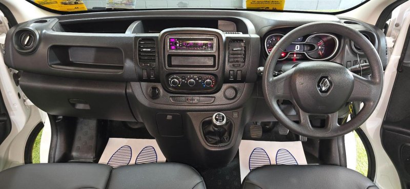 RENAULT TRAFIC