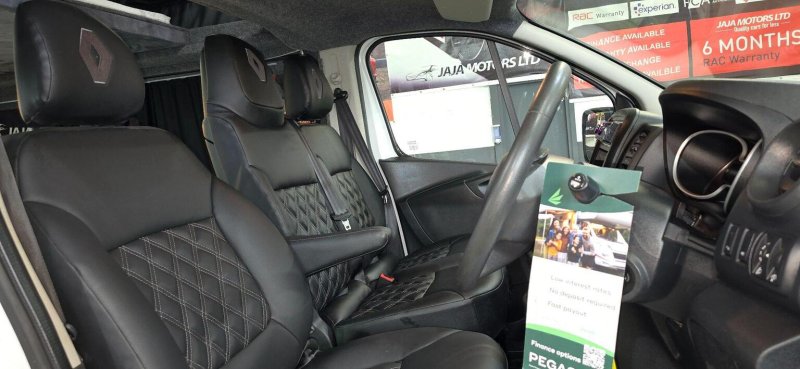 RENAULT TRAFIC