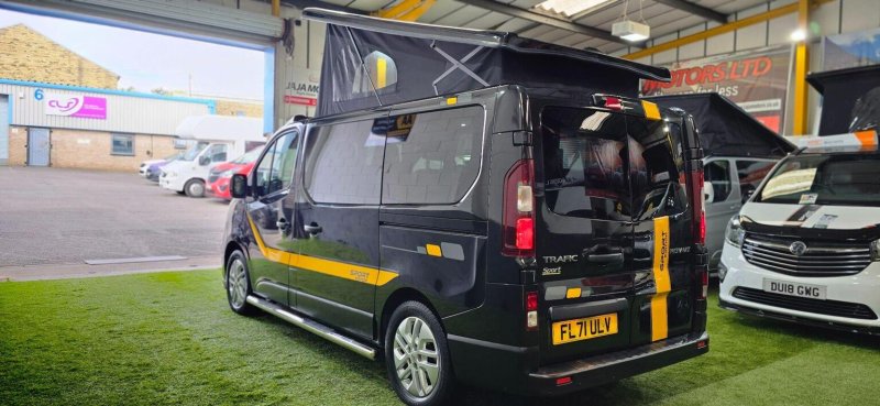 RENAULT TRAFIC
