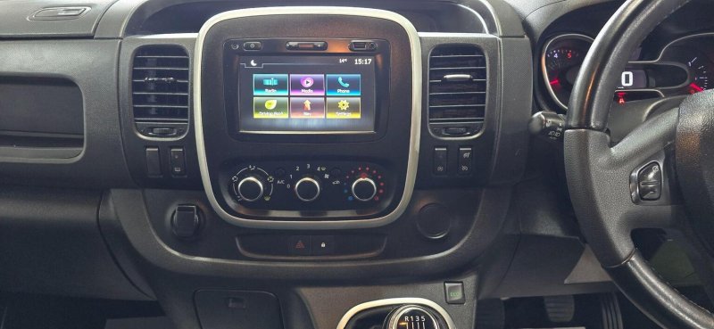 RENAULT TRAFIC
