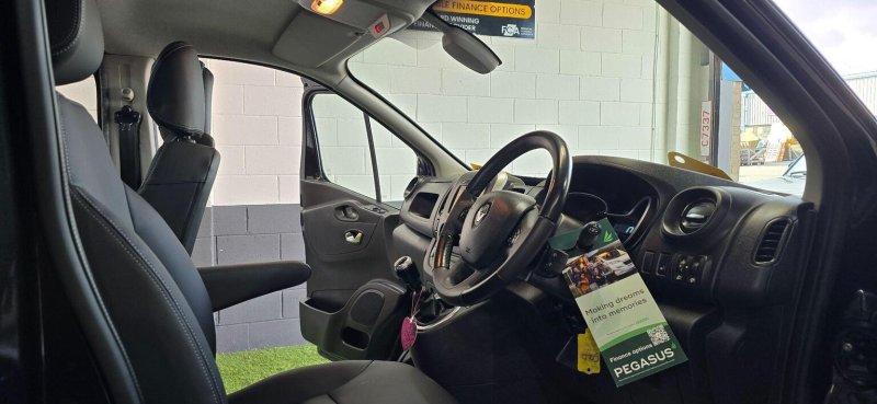 RENAULT TRAFIC