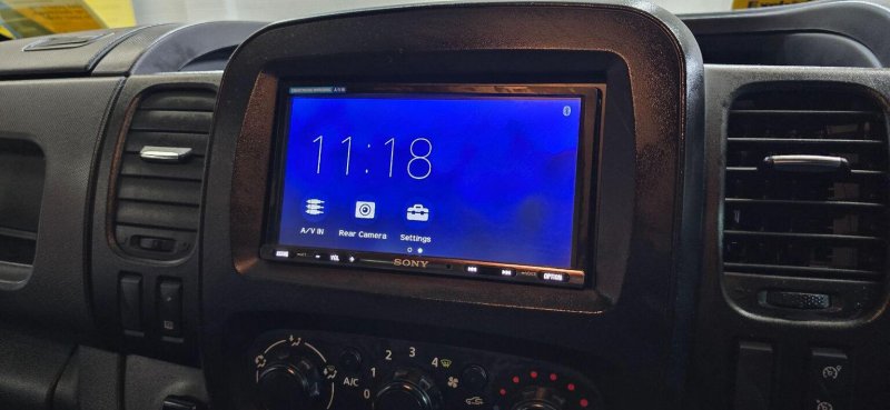 VAUXHALL VIVARO