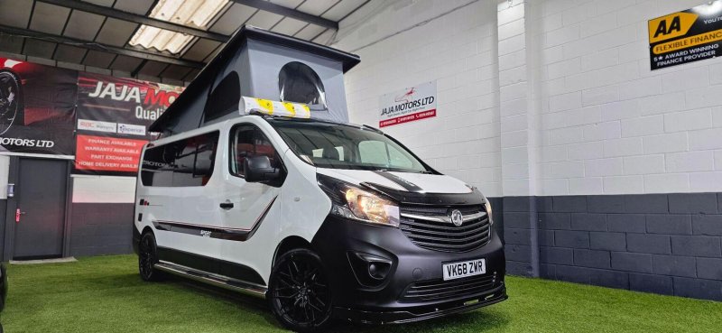 VAUXHALL VIVARO