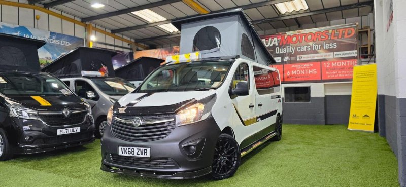 VAUXHALL VIVARO
