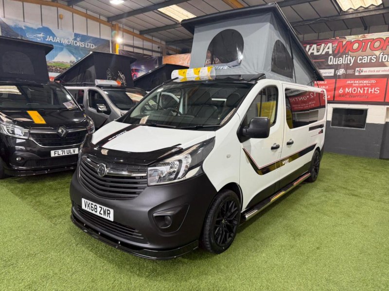 VAUXHALL VIVARO