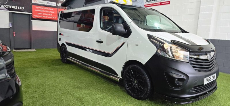 VAUXHALL VIVARO