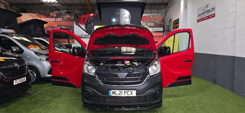 RENAULT TRAFIC