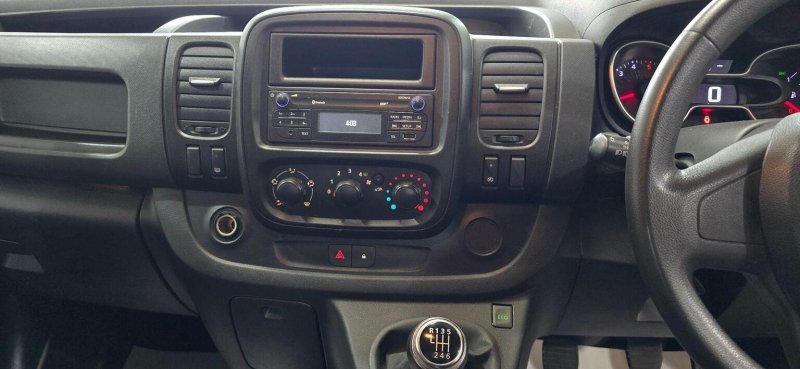 RENAULT TRAFIC