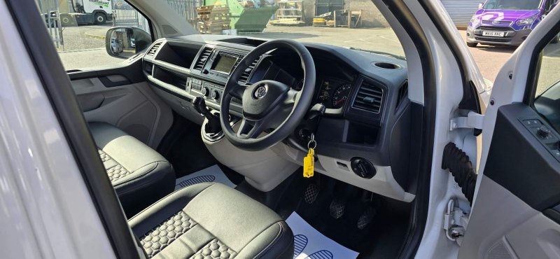 VOLKSWAGEN TRANSPORTER