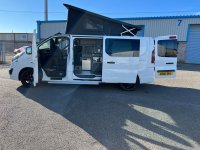VAUXHALL VIVARO