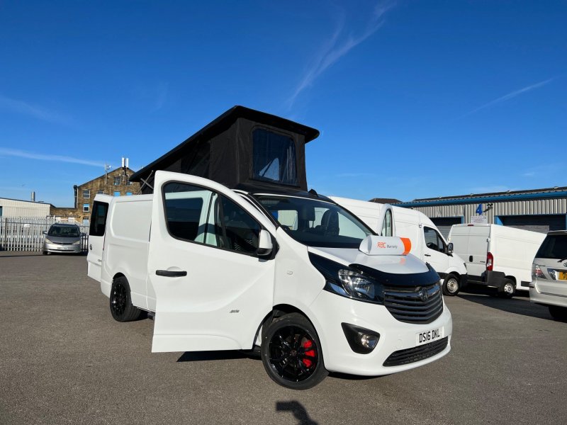 VAUXHALL VIVARO