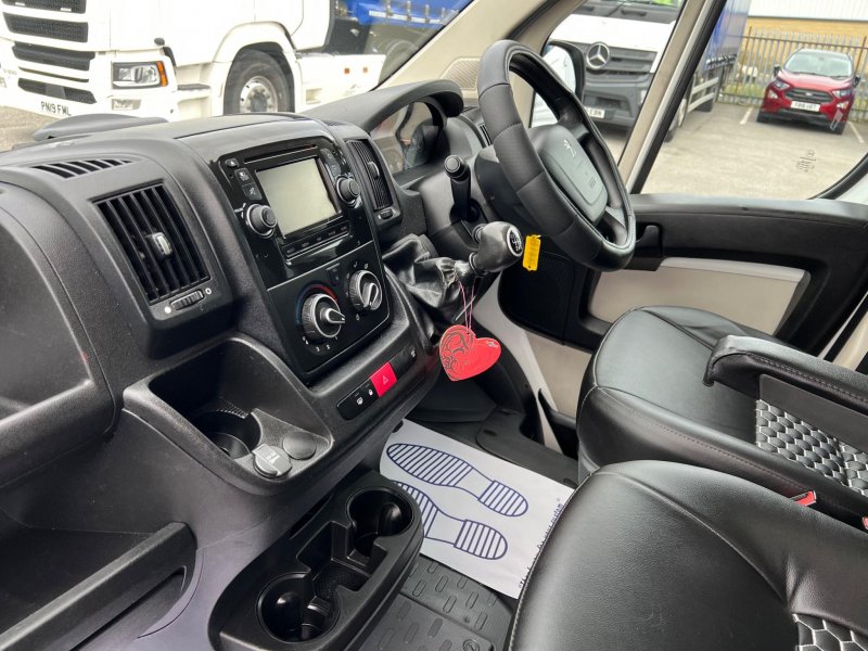 PEUGEOT BOXER