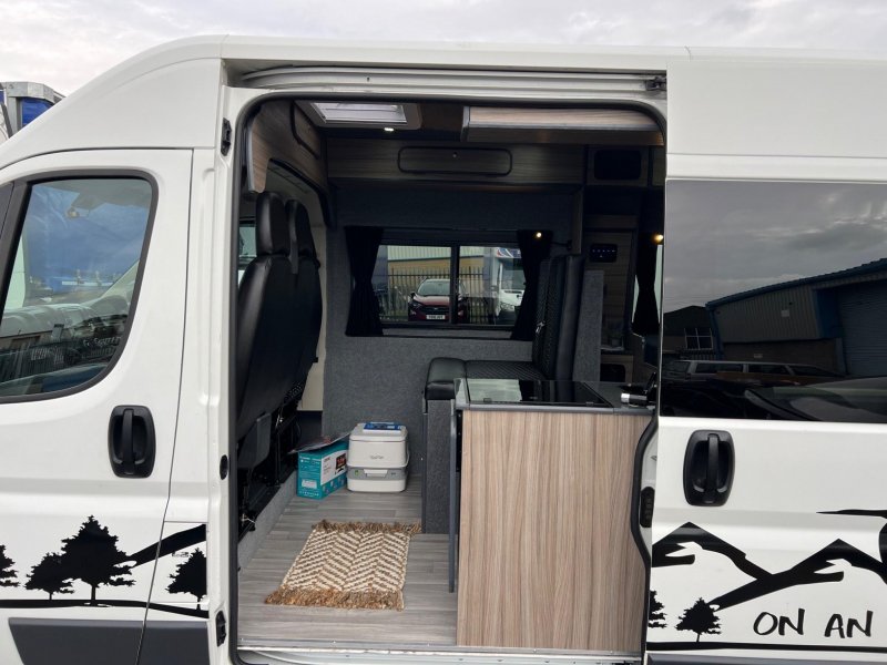 PEUGEOT BOXER