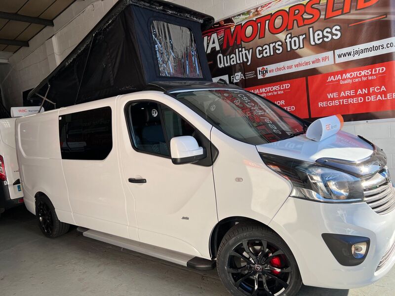 VAUXHALL VIVARO