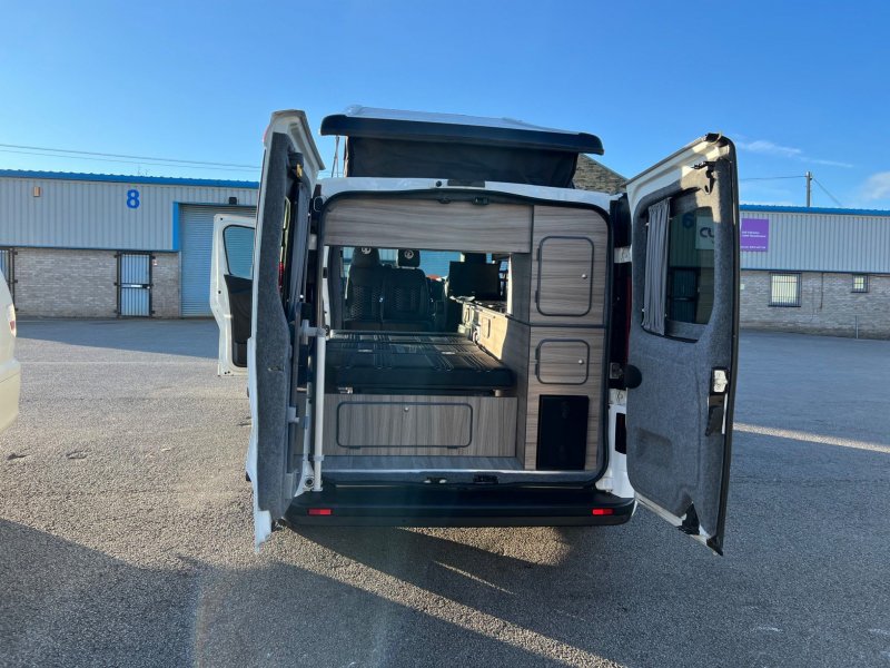 VAUXHALL VIVARO