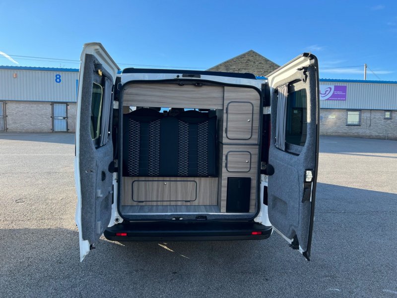 VAUXHALL VIVARO
