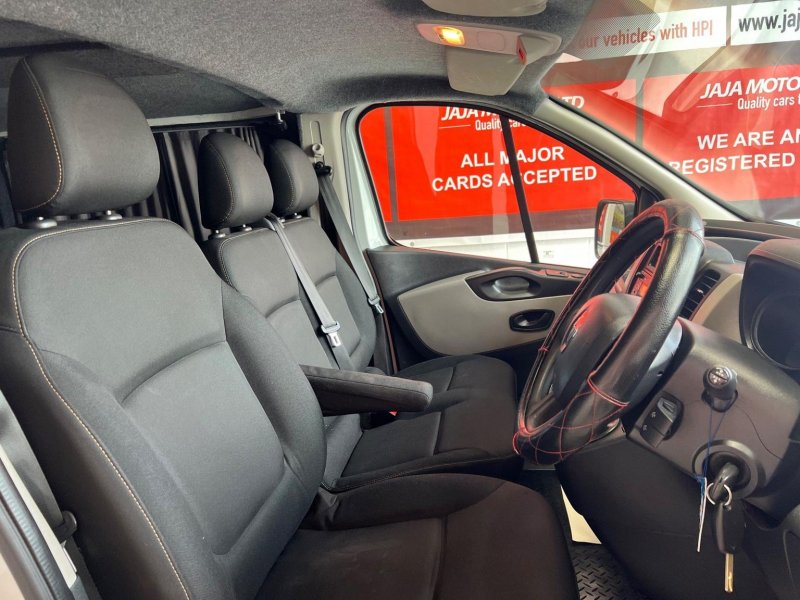 RENAULT TRAFIC