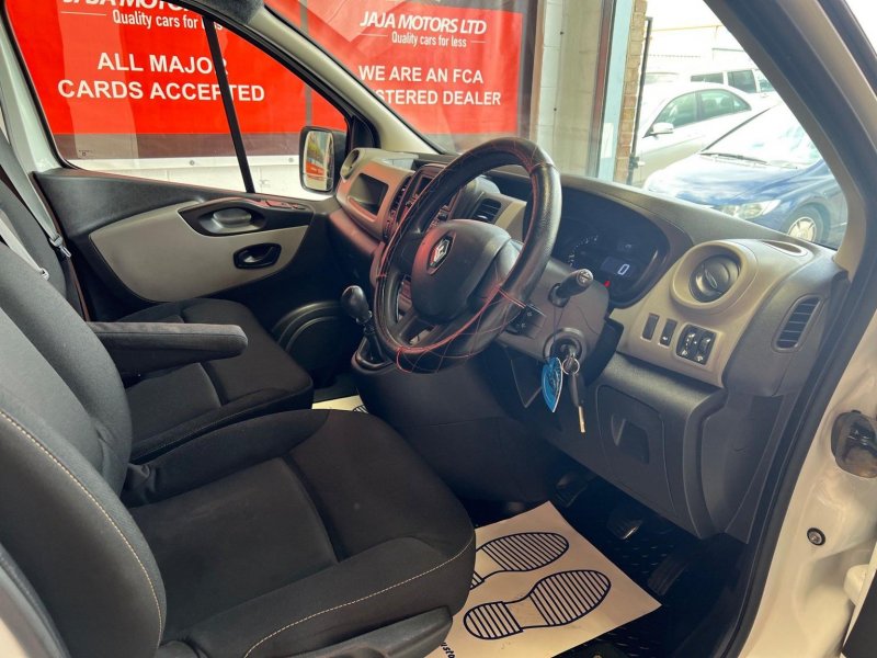 RENAULT TRAFIC
