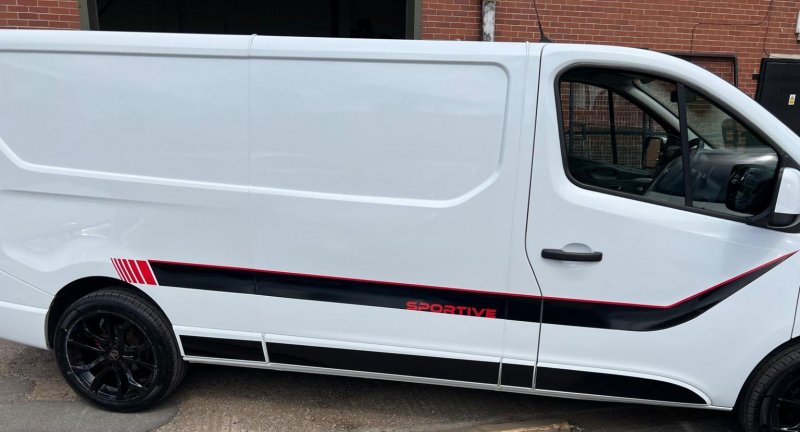 VAUXHALL VIVARO
