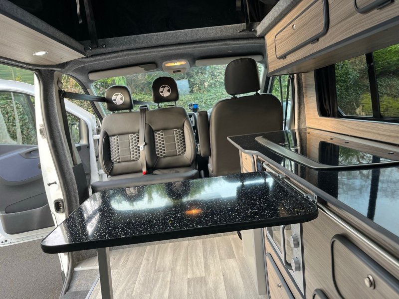 VAUXHALL VIVARO