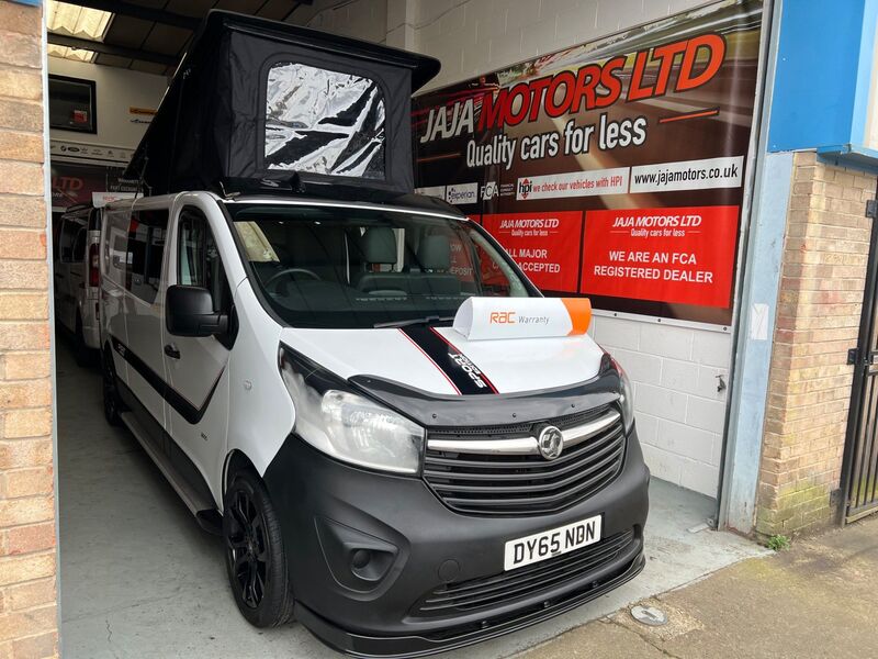 VAUXHALL VIVARO