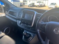 VAUXHALL VIVARO