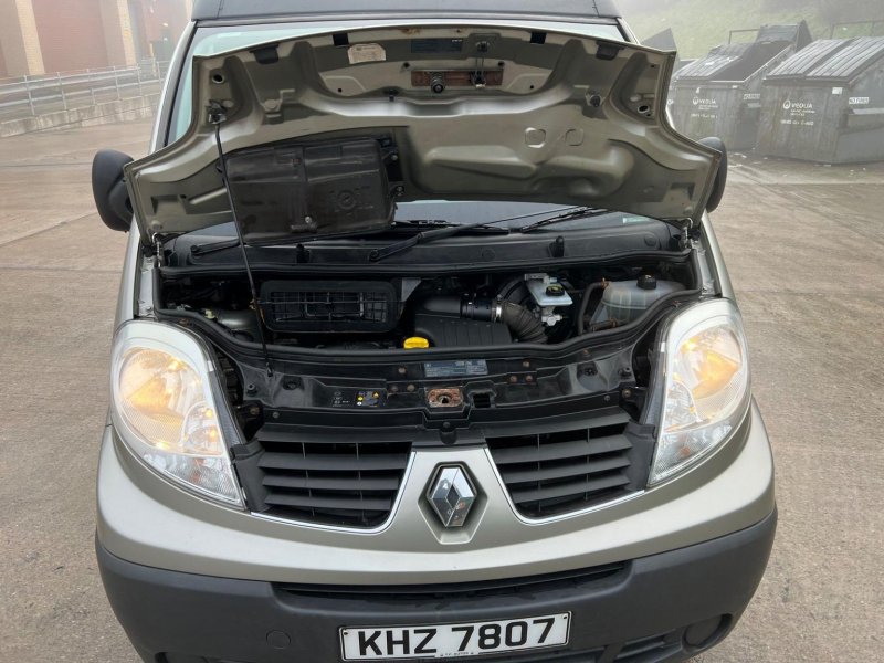 RENAULT TRAFIC