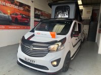 VAUXHALL VIVARO