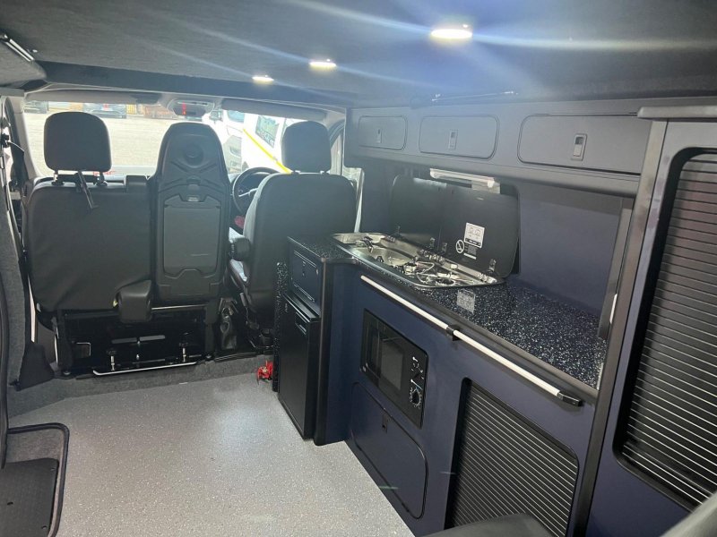 VAUXHALL VIVARO