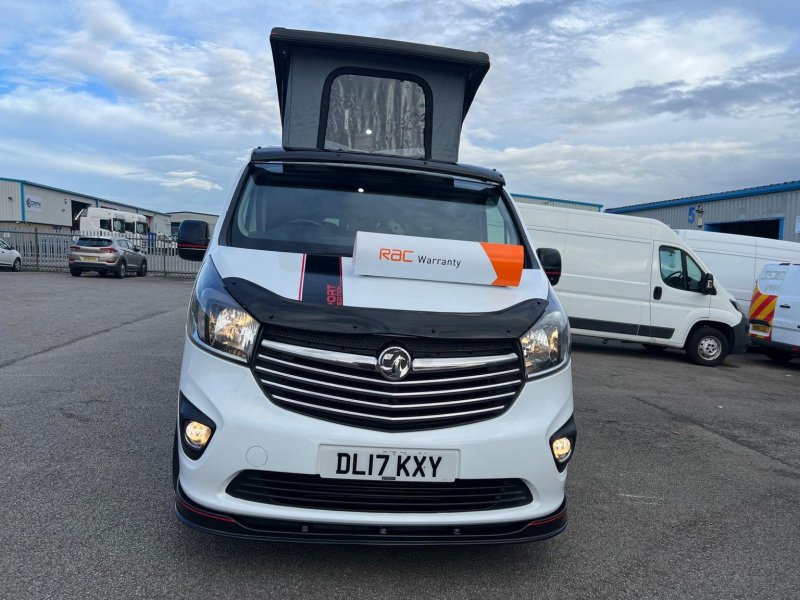 VAUXHALL VIVARO
