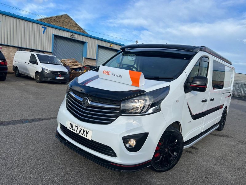 VAUXHALL VIVARO