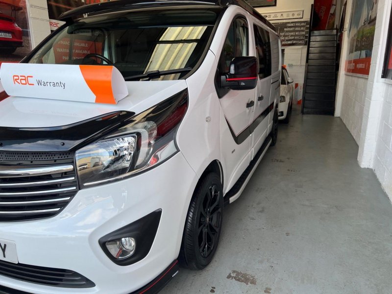 VAUXHALL VIVARO