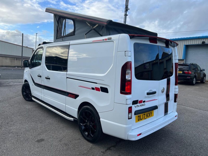 VAUXHALL VIVARO