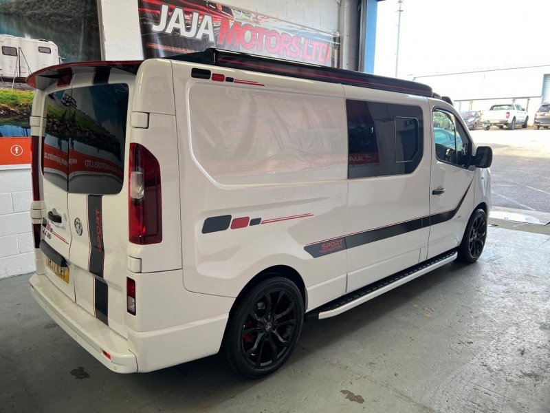 VAUXHALL VIVARO
