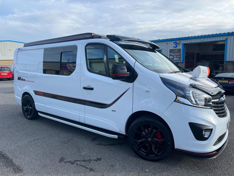 VAUXHALL VIVARO