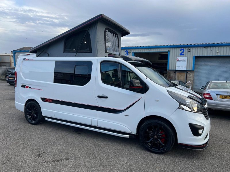 VAUXHALL VIVARO