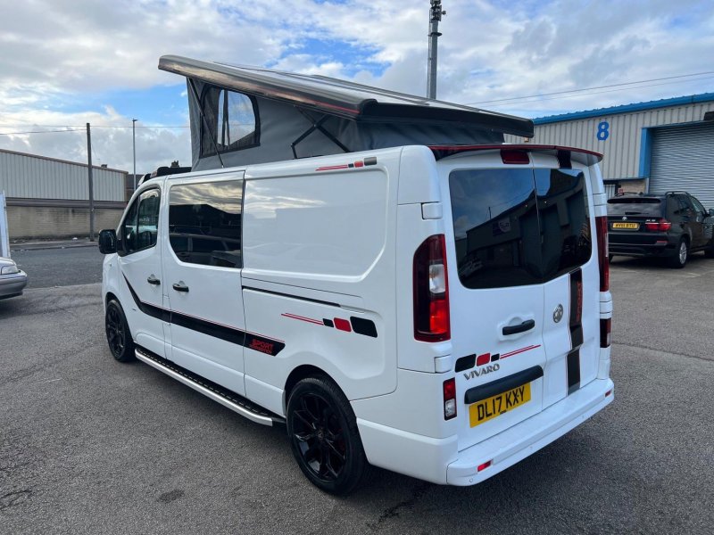 VAUXHALL VIVARO