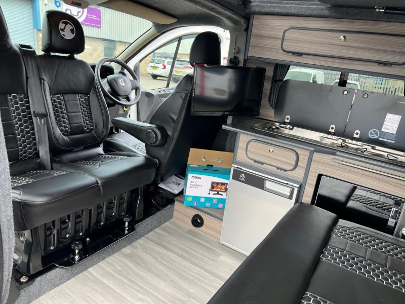 VAUXHALL VIVARO