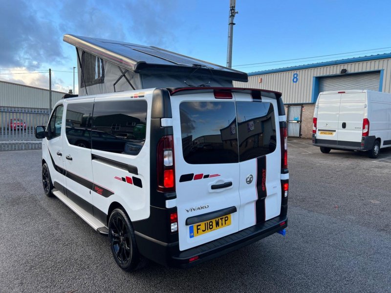VAUXHALL VIVARO